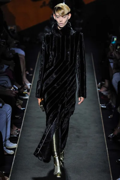 Look 6